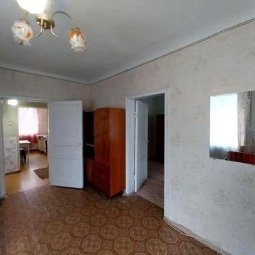 Оренда 2 квартири, індивідуальне опалення, 2 поверх, район лікарні.