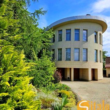 Продаж будинку біля Львова, Поршна