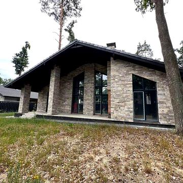 Продаж 4к Дім Коновальця вулиця