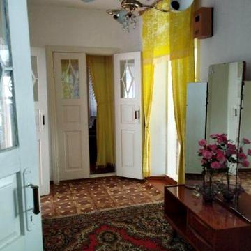 Продаж 3к Дім Центральна вулиця