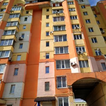 Героїв Харкова просп. (Московський), 64 а