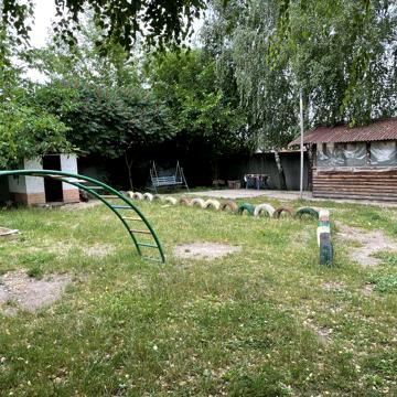 Косовщіна новий будинок. Закритий двір