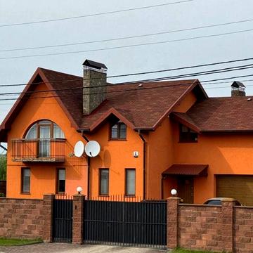 Продаж двоповерхового будинку