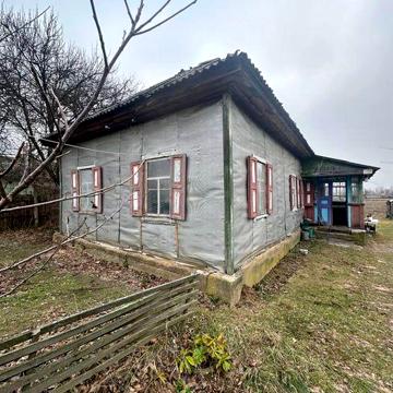 Продаж будинку в селі Козари біля лісу
