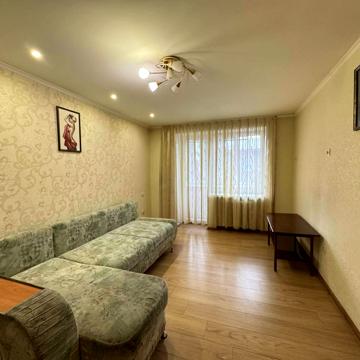Українська вул., 43