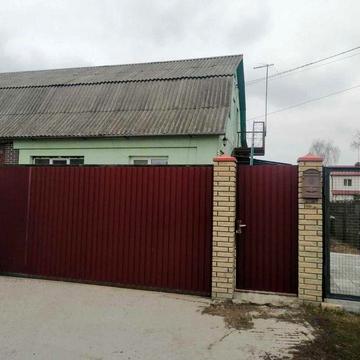 Продам півбудинку в селі Гора Бориспільського рн.35000у.о.Без комісії.