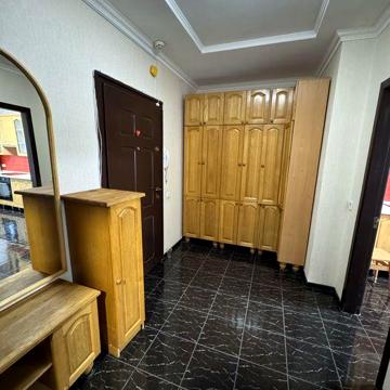 Здається 1 кімнатна на Проспект Миру (початок)