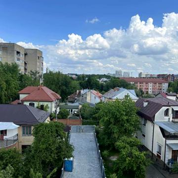 Любомира Романківа вул. (Червона), 17