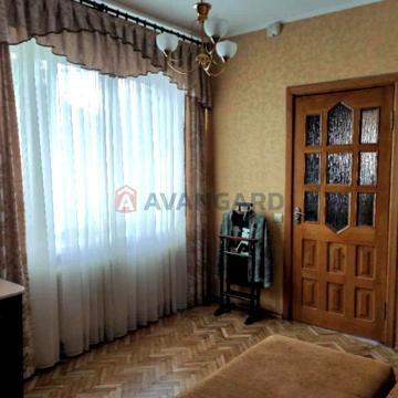Митницька вул., 45