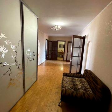 Продаж 3к Квартира Затишна вулиця
