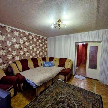 Продам 2-х к/квартиру в с. Старе