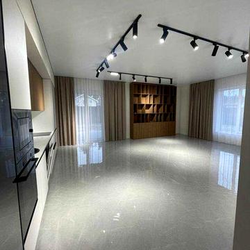 Будинок з ремонтом в престижному районі за супер ціною!