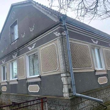 Першотравнево  продам хороший дом