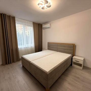Продаж 1 к квартири 44м2 НАБЕРЕЖНА