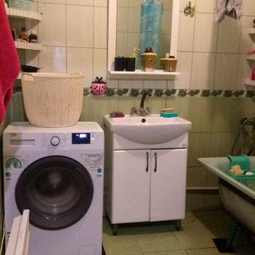 Продаж 3к Дім Єсеніна вулиця