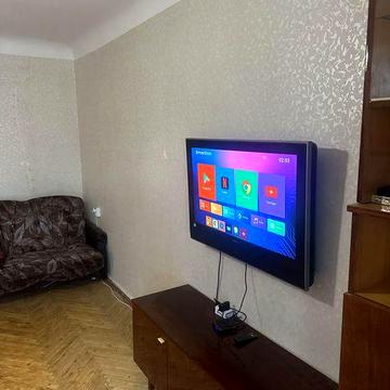 Площа, центр 2 дивана 2-3 людини 1кімн Без залогу Можна з тваринами