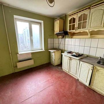 Андрія Мельника вул., 16