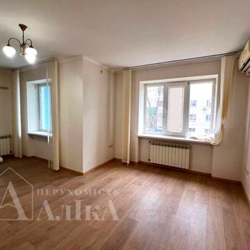 Продам квартиру в новому будинку В САМОМУ ЦЕНТРІ!