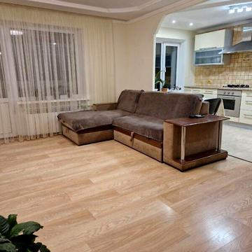 Продаж 4к Квартира Космонавтів вулиця