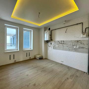 Амосова вул., 4