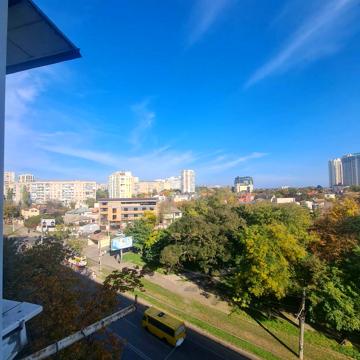 Фонтанська дорога вул., 30