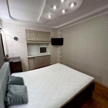 Продаж 3к Квартира Квартальна (Гладкова) вулиця