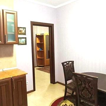 Продаж квартири 68 м2, Вітянська 1а, гарний ремонт, меблі, техніка.
