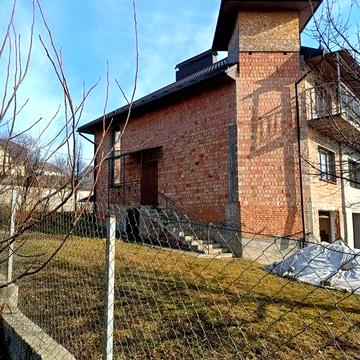 Продаж Новий будинок 2 поверхи + гараж