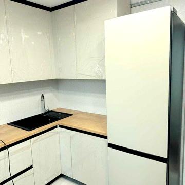 Продам 4- х кімнатну квартиру на Вишенці 9448