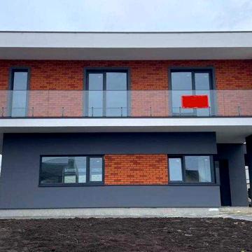 Продається сучасний будинок в с. Солонка
