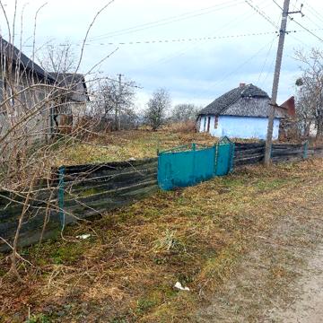 Продам будинок та земельну ділянку с. Бірче 22 км від Львова