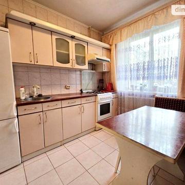 Довгострокова оренда 2к Квартира Івасюка Володимира вулиця