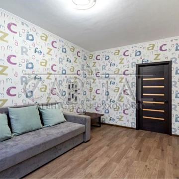 Продаж / Квартира  Київ, Соломянський район, пер. Тбіліський, 1