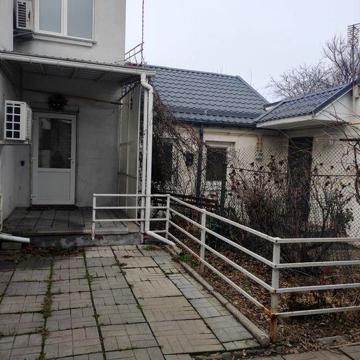 Продаж частини будинка тихий центр