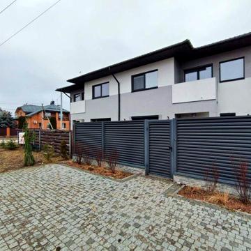 Продаж будинку дуплексу в 160 м2 в с. Новосілки, вул. Київська, 33