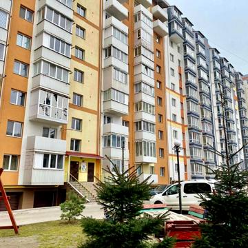 Гайдамацька вул. (Марфи Струтинської), 13Б