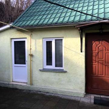 Продам будинок в центрі міста