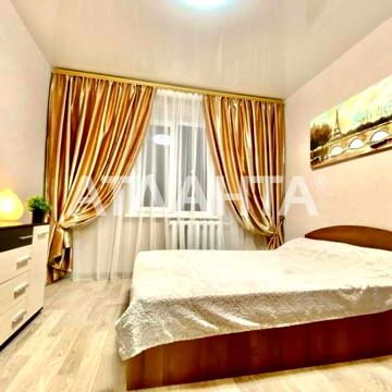Академіка Корольова вул., 112