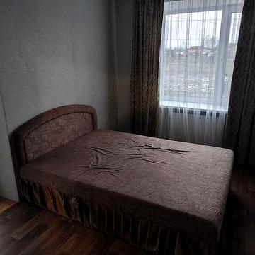 Будинок мебльований з земельною ділянкою