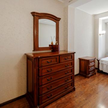 Гоголівська вул., 9Б