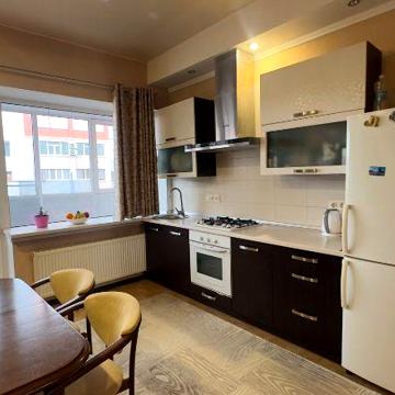 Продам 4-кімн.кв. 103,6 кв.м по вул. Горького, центр