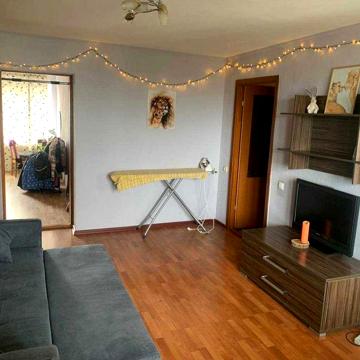 Продаж 3к квартири Будівників 27а