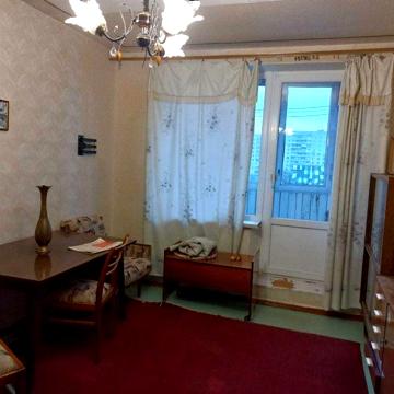 Продам 2 ком. кв пр. Тракторостроителей 95, жилое состояние 9/12
