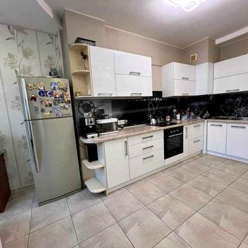 2-комн. 64 м2 Ремонт Мебель Техника Новый дом Небесной Сотни id 199130