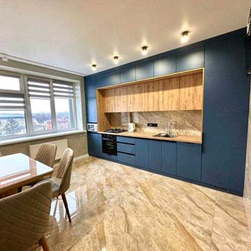 Продаж 1к квартири в Центрі Рауш