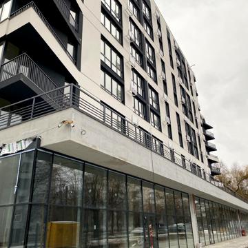 Данила Галицького вул., 25