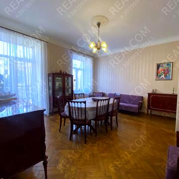 Митрофана Довнар-Запольського вул., 2/20