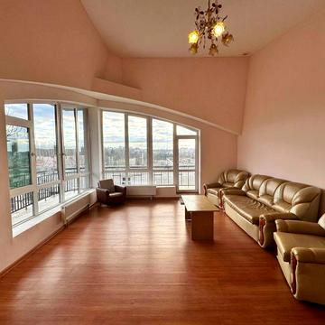 Продається простора 7 кімнатна дворівнева квартира, вулиця Руфа, Львів