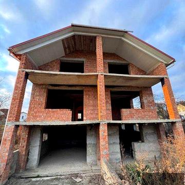 Будинок-коробка в р-ні «Епіцентру»