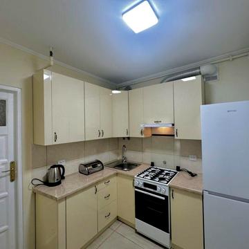 оренда 3 кімнатна квартира вул. Чупринки 84 ( Піскові озера, Leoland)